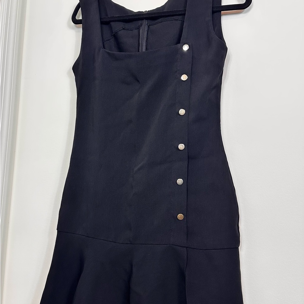 Elegant Black Sleeveless Dress